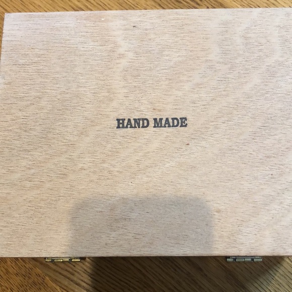 John Bull Cigar Box - Picture 7 of 8